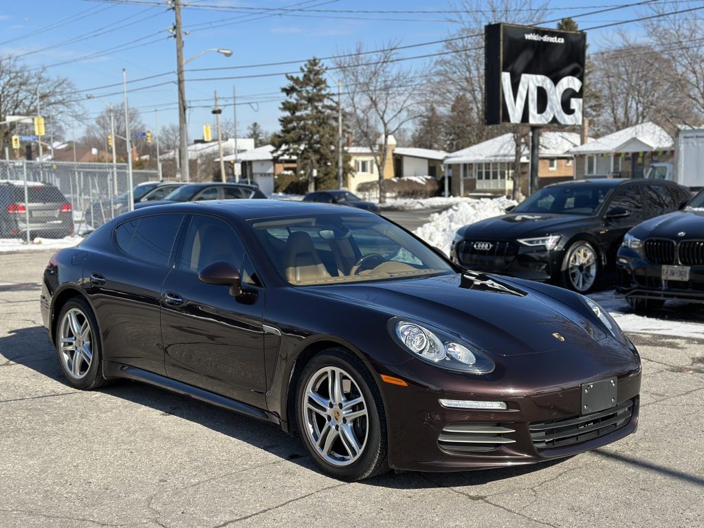 2015 Porsche Panamera 4