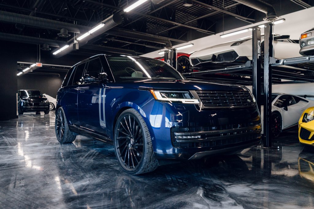 2023 Land Rover Range Rover SE P400