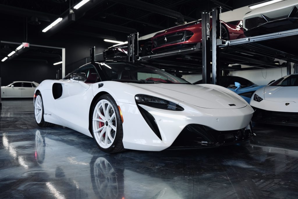 2023 McLaren Artura Coupe