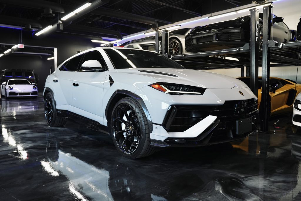 2024 Lamborghini Urus Performante