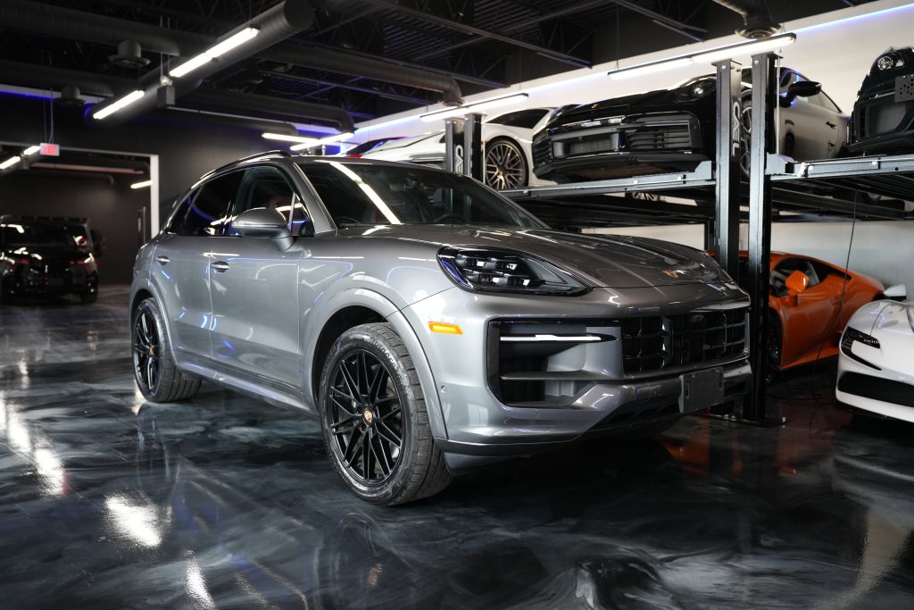 2025 Porsche Cayenne AWD
